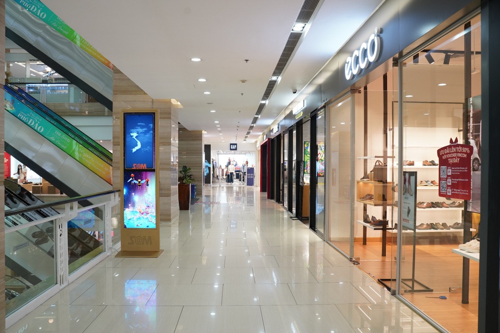 Hàng hóa giảm giá 50% quanh năm, cần gì chờ sale 11/11 mới đi mua-2