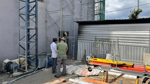 Vụ đứt cáp ròng rọc khiến 3 người chết: Thương tâm hoàn cảnh người cha phụ hồ và con gái-2