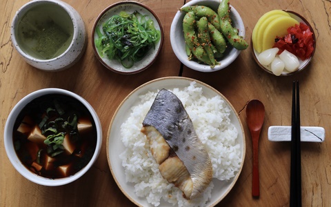 Tại sao người Nhật ăn cơm mỗi ngày nhưng hiếm khi bị tiểu đường, béo phì? 3 cách ăn của họ rất đáng để học tập-3