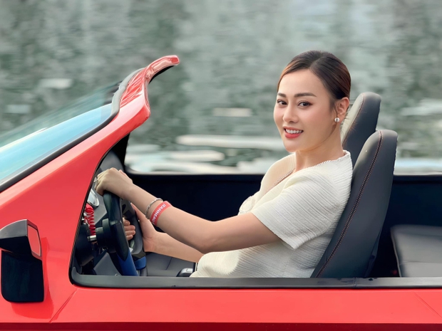 Shark Bình lần đầu công khai ôm vợ bầu, vóc dáng Phương Oanh đã thay đổi rõ rệt khi mang thai đôi-2