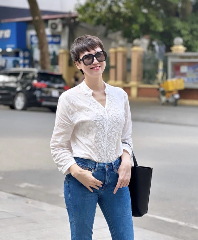 Mẹ Doãn Hải My gây sốt với phong cách cực sang tại đám cưới, sắc vóc ngoài đời không thua gì con gái-8