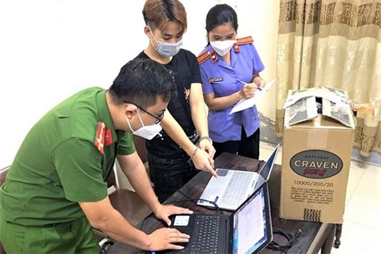Bị lừa 900 triệu đồng sau thông báo sim điện thoại 