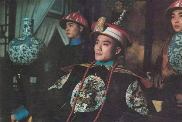 Đồng Trị đế qua đời ở tuổi 19, dân gian truyền tai: Do căn bệnh từ thói quen đến một nơi để tìm hoa vấn liễu ngoài hoàng cung-2