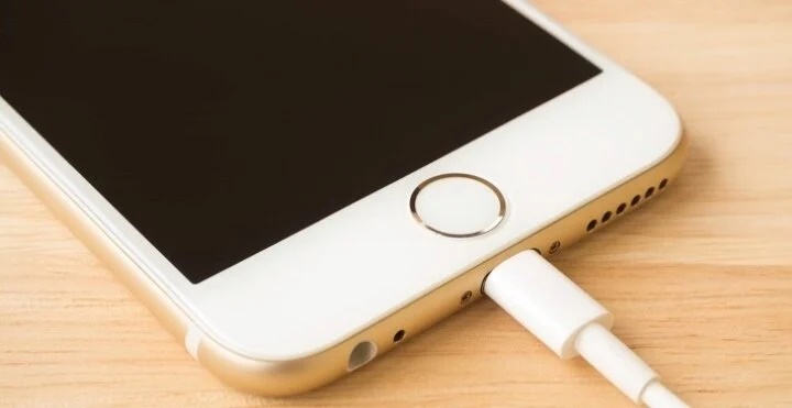 Mỗi ngày nên sạc điện thoại tối đa bao nhiêu lần?-1