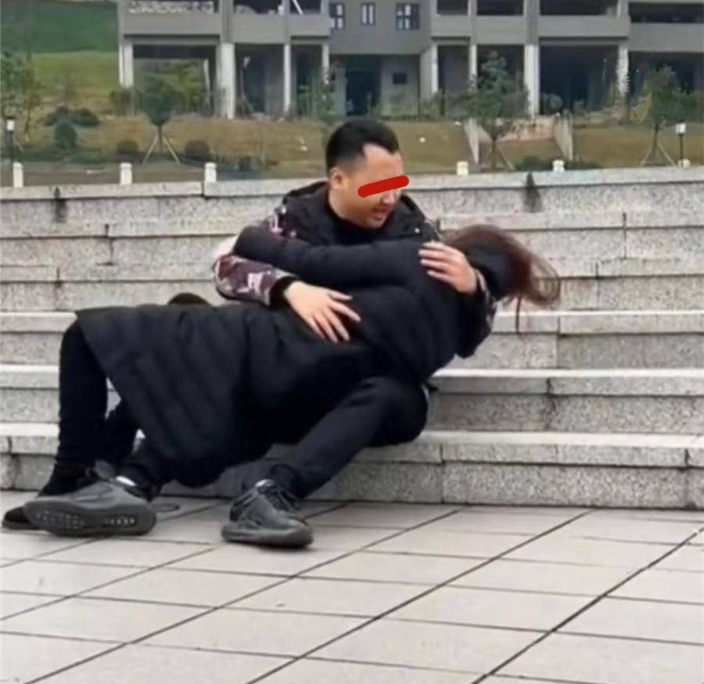 Bị thách cưới hơn 700 triệu, chàng trai cắn răng gom tiền rồi làm 1 việc khiến nhà gái rối bời-3