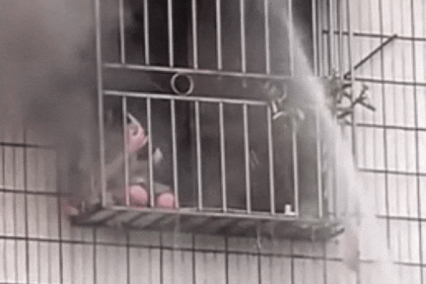 Nhọc nhằn những người phụ nữ mưu sinh dưới thời tiết lạnh giá-1