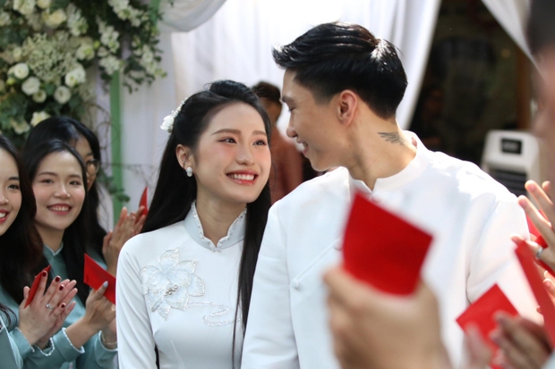 Doãn Hải My - vợ Đoàn Văn Hậu cả đám cưới chỉ khoe một góc nghiêng thần thánh, góc còn lại có bị dìm?-1