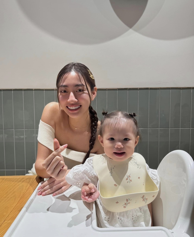 Hoa hậu Vbiz nhập hội fan cuồng idol bé Pam, khoảnh khắc chung khung hình gây sốt MXH-2