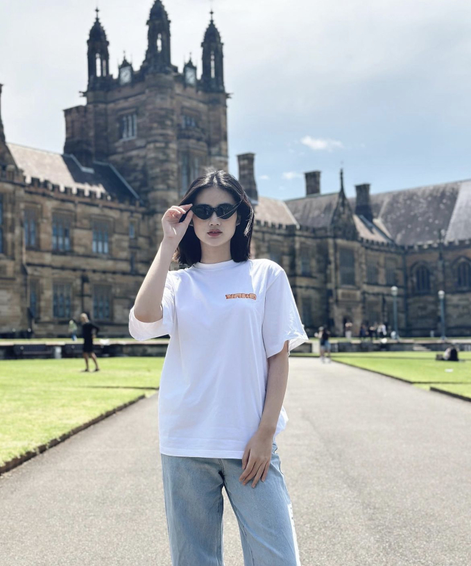 Hoa hậu Ý Nhi khoe nhan sắc khi lộ diện ở Úc, bất ngờ nhắc đến Mai Phương vì 1 lý do-2