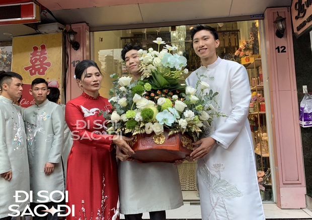 Hot boy bê tráp trong đám hỏi Đoàn Văn Hậu được netizen săn lùng” vì quá điển trai là ai?-4