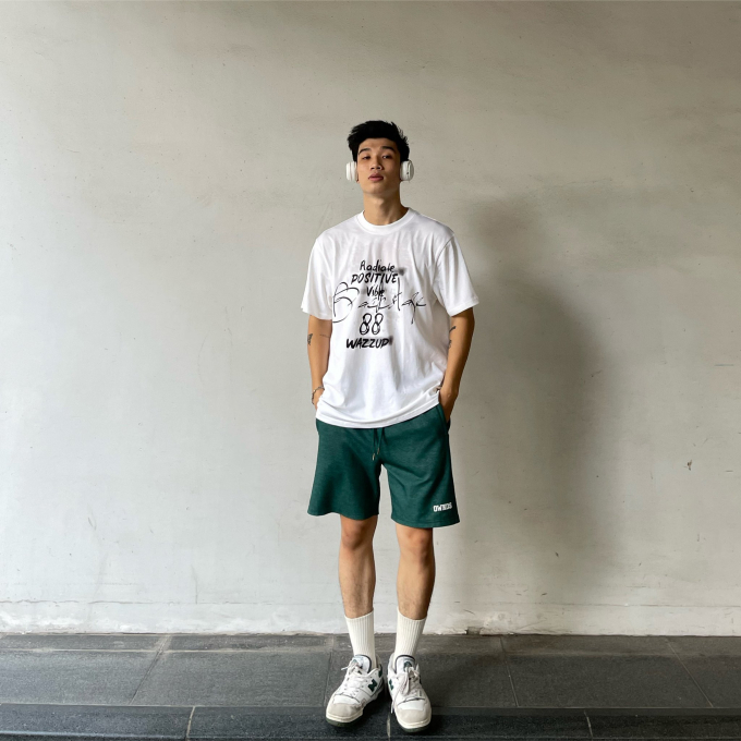 Hot boy bê tráp trong đám hỏi Đoàn Văn Hậu được netizen săn lùng” vì quá điển trai là ai?-8