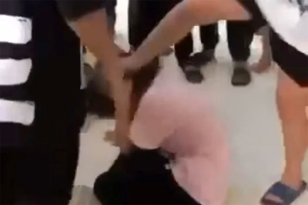 Dừng học 1 tuần với các học sinh đánh bạn ở huyện Thường Tín, Hà Nội-1