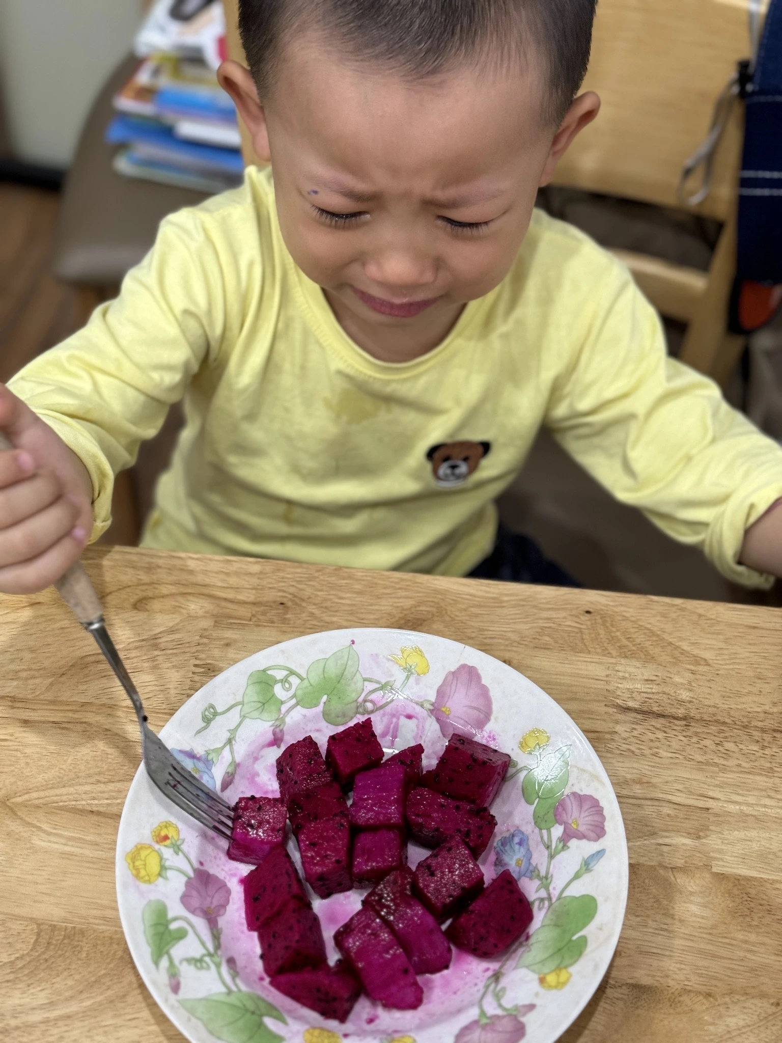 Đĩa thanh long và bài học người mẹ hi sinh không phải lúc nào cũng tạo ra những đứa con biết ơn-1