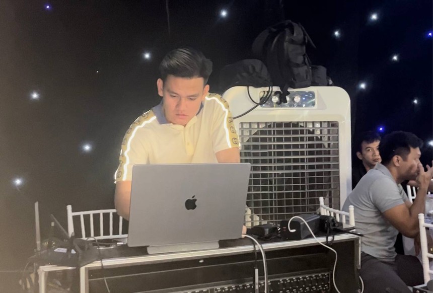 Quang Hải hát tặng Đoàn Văn Hậu - Doãn Hải My, Hồ Tấn Tài làm DJ ở đám cưới-3