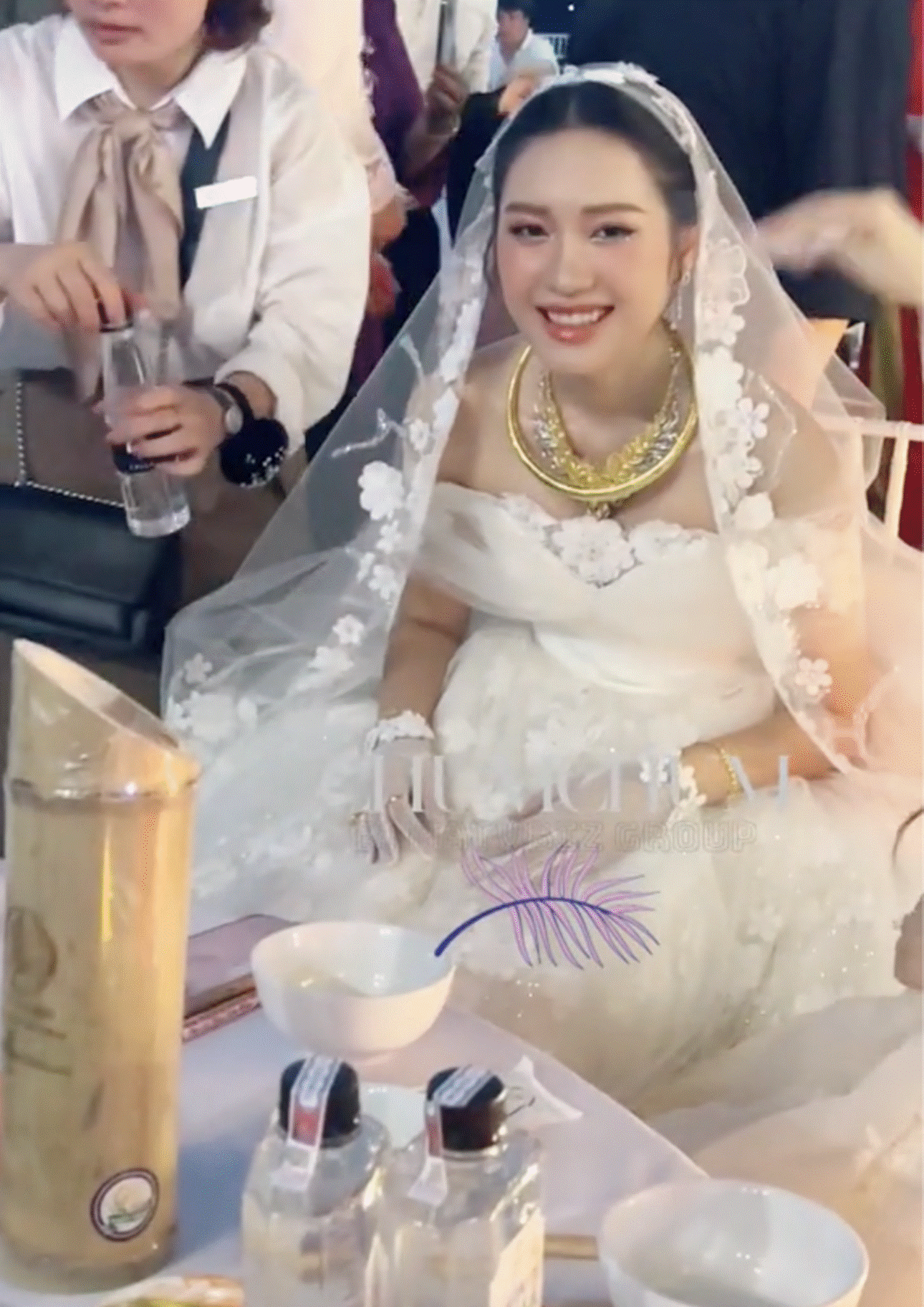 Bố vợ doanh nhân yêu chiều Đoàn Văn Hậu: Gả con gái còn gửi tặng quà ngay trước ngày cưới-1