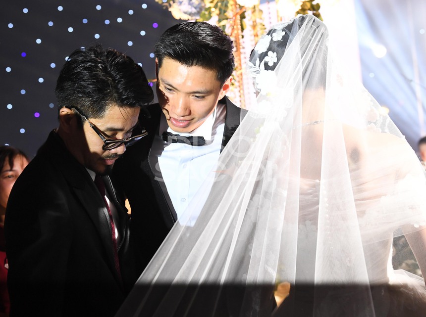 Bố vợ doanh nhân yêu chiều Đoàn Văn Hậu: Gả con gái còn gửi tặng quà ngay trước ngày cưới-3