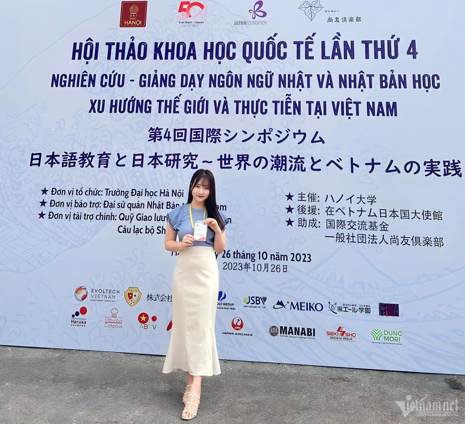 Nữ giảng viên Hà Nội xinh đẹp, gây sốt giảng đường-15