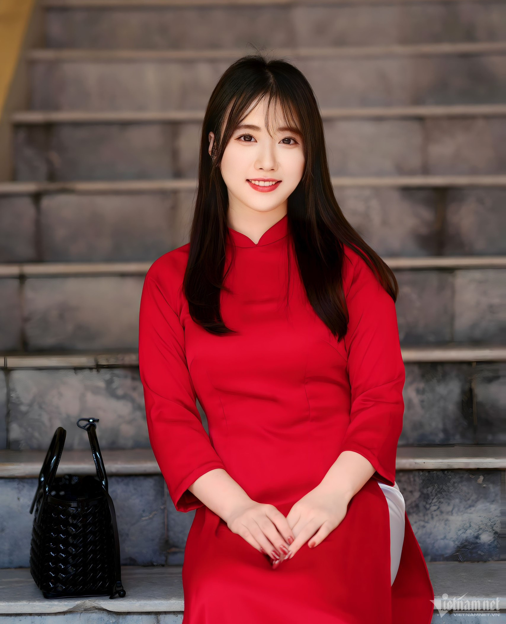 Nữ giảng viên Hà Nội xinh đẹp, gây sốt giảng đường-1