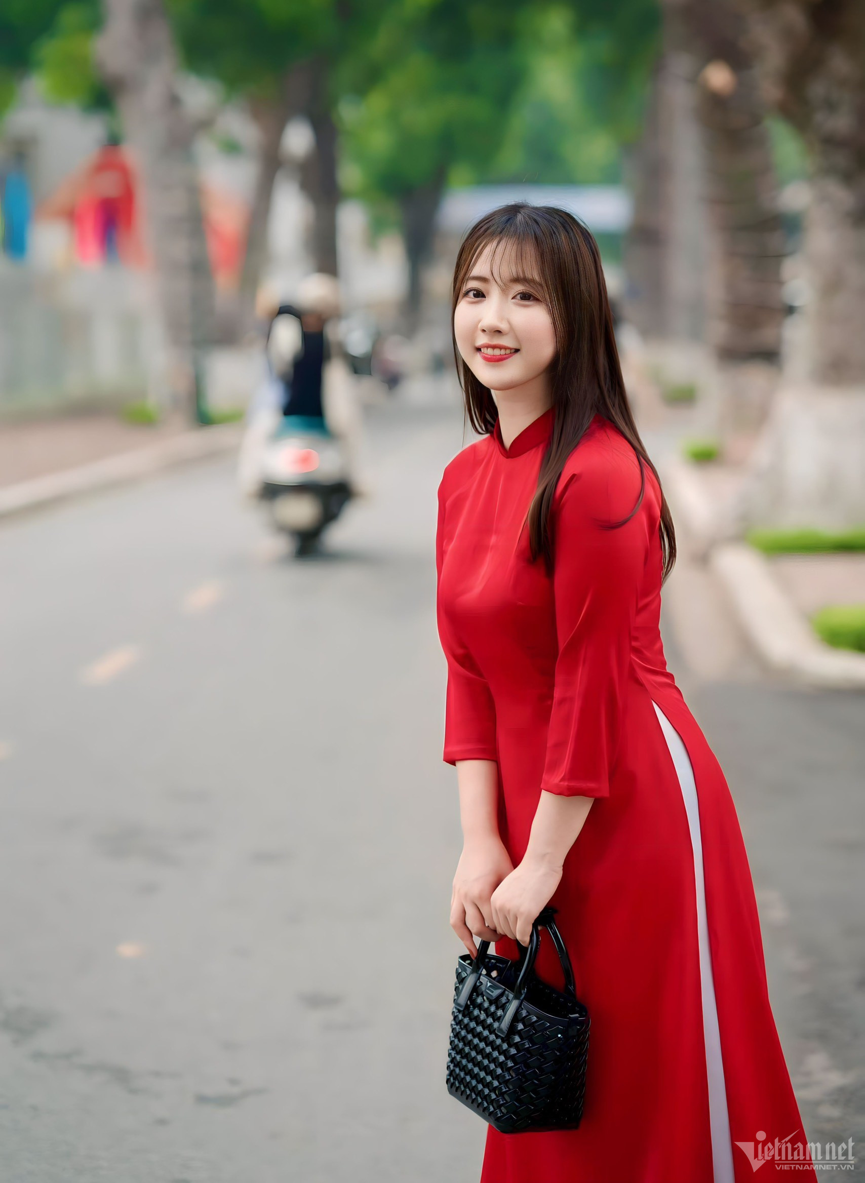 Nữ giảng viên Hà Nội xinh đẹp, gây sốt giảng đường-2