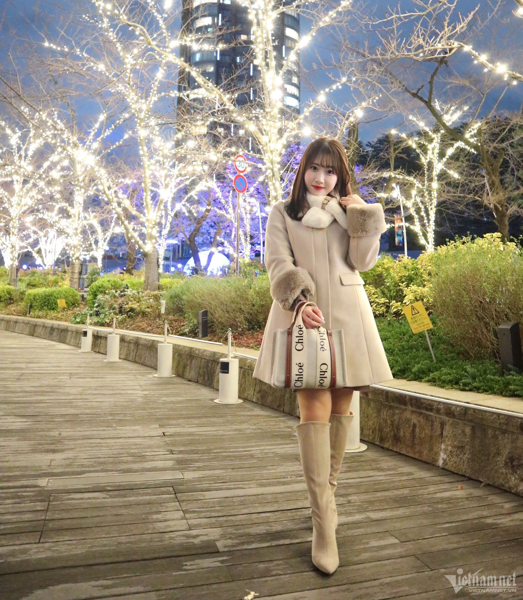 Nữ giảng viên Hà Nội xinh đẹp, gây sốt giảng đường-7