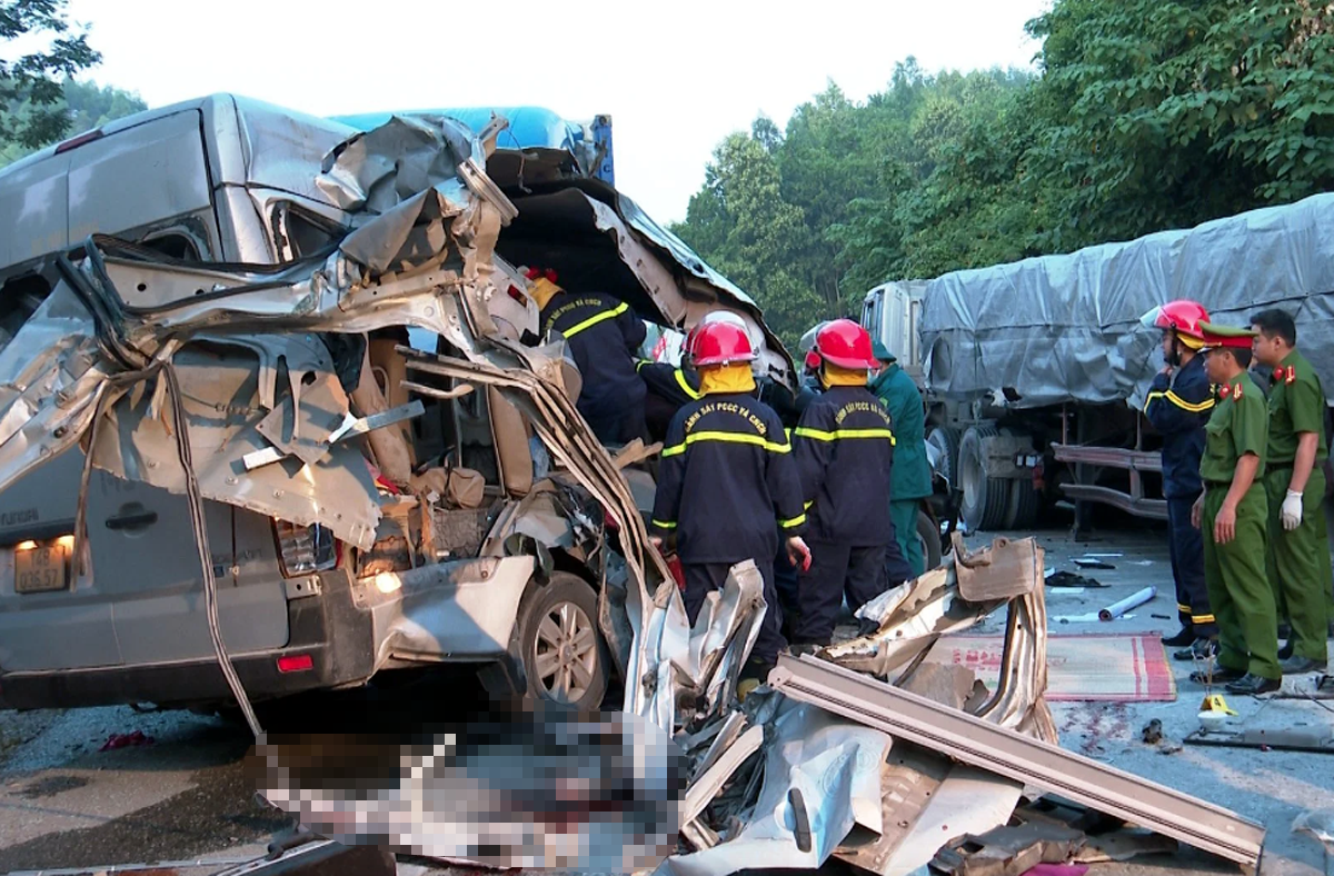 Tai nạn 5 người chết ở Lạng Sơn: Tài xế đã thấy cảnh báo nhưng mải nói chuyện-2