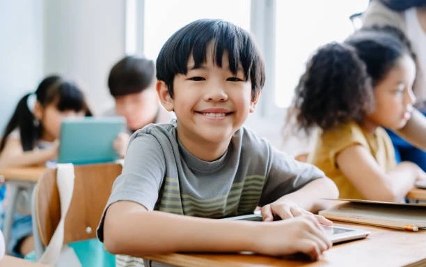 Cha mẹ càng hết sức kiểm soát 3 yếu tố này, con cái lớn lên càng dễ thành đạt, tương lai như hoa nở mùa xuân-1