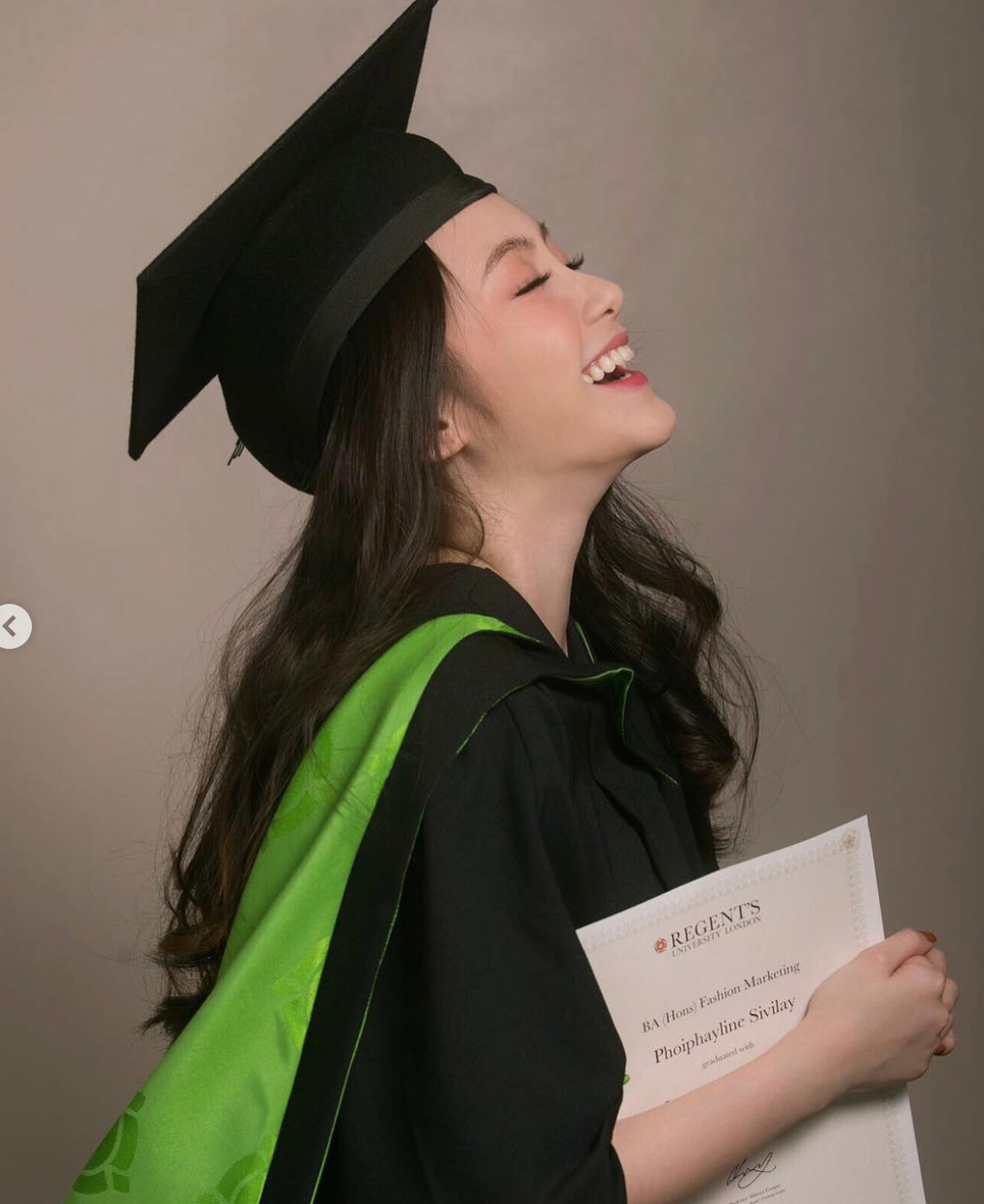 Vẻ ngoài xinh đẹp, nóng bỏng của hot girl Lào gốc Việt gây sốt mạng-3