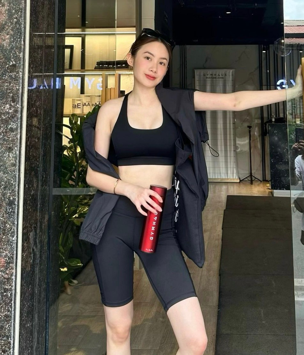 Vẻ ngoài xinh đẹp, nóng bỏng của hot girl Lào gốc Việt gây sốt mạng-7