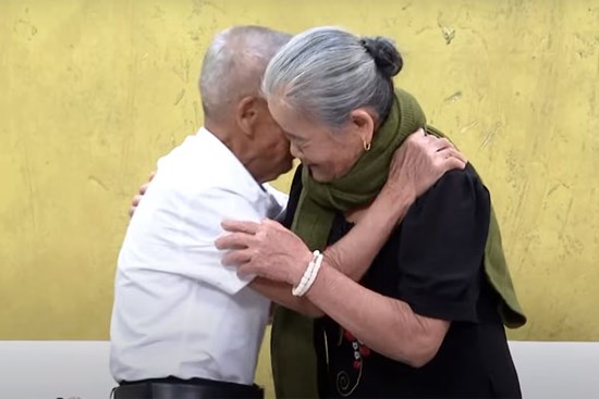 Cưới người không yêu, đêm tân hôn cô dâu không cho chú rể ngủ chung giường