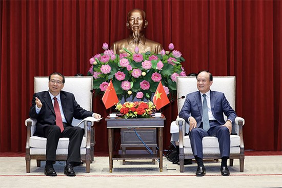 Chủ tịch HĐND Thành phố Nguyễn Ngọc Tuấn tiếp Chủ tịch Chính hiệp tỉnh Vân Nam (Trung Quốc)