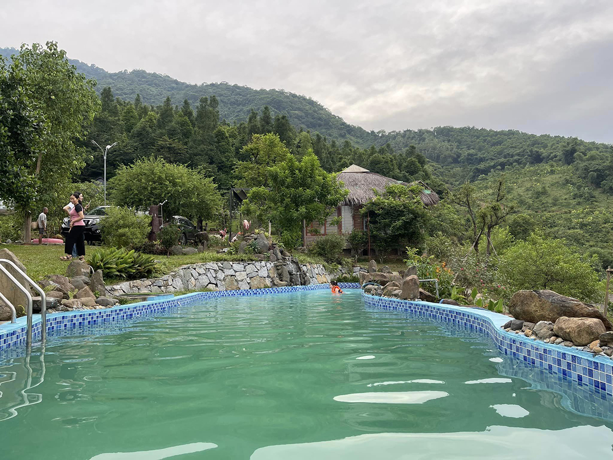 Thông báo ly hôn vào ngày lễ độc thân, để lại nhà cho vợ cũ cùng 3 con, ca sĩ Việt Hoàn hiện sống ra sao?-10