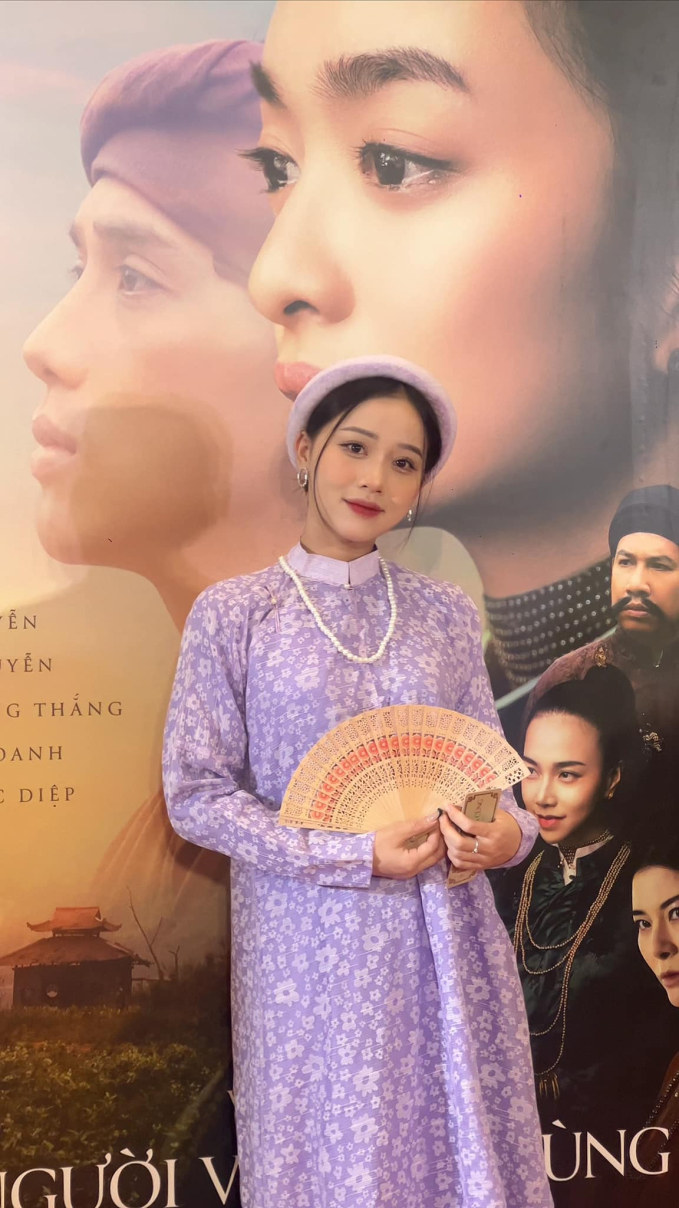 Bạn gái hotgirl khoe ảnh tại Nhật Bản, tiền đạo ĐT Việt Nam khen hết lời nhưng nhận cái kết đắng-4