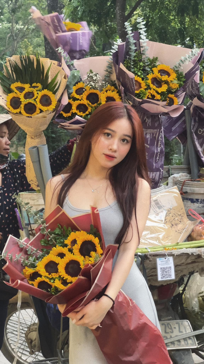 Bạn gái hotgirl khoe ảnh tại Nhật Bản, tiền đạo ĐT Việt Nam khen hết lời nhưng nhận cái kết đắng-5