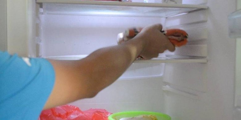 Tại sao nên bỏ một chiếc khăn cũ vào tủ lạnh? Người thông minh nhìn là hiểu ngay-1