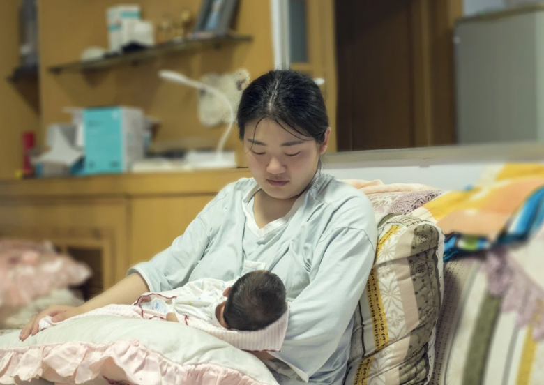 Mẹ chồng nấu cơm cữ cho con dâu, nhìn thực đơn hàng ngày ai cũng phải khóc thét-1