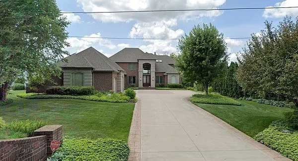 Người đàn ông bị bỏ tù 8 năm vì lừa đảo gần 4,5 nghìn tỷ, nhưng vợ vẫn được giữ hàng chục tỷ vì một lý do-4