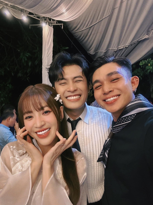 Puka diện áo dài xuất hiện tươi rói trong đám cưới ở Đồng Tháp, gây chú ý vì 1 món đồ chưa sao Vbiz nào dùng-7