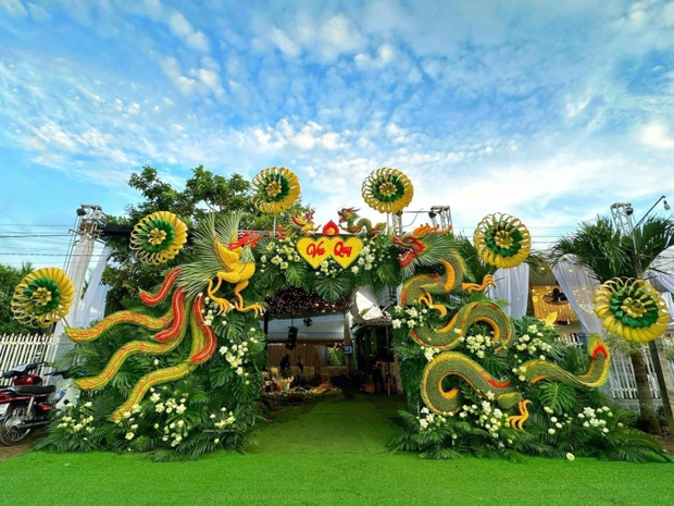 Puka diện áo dài xuất hiện tươi rói trong đám cưới ở Đồng Tháp, gây chú ý vì 1 món đồ chưa sao Vbiz nào dùng-3