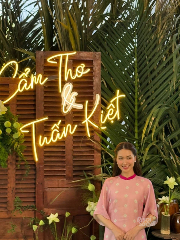 Đám cưới Puka - Gin Tuấn Kiệt ở Đồng Tháp: Hòa Minzy - BB Trần và dàn sao Vbiz đổ bộ sáng sớm, Dương Lâm lên đồ làm MC-2