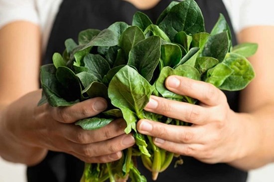 Rau này được ví như ''nhân sâm xanh'' vì tốt cho não, tim, xương, mắt, da và dáng