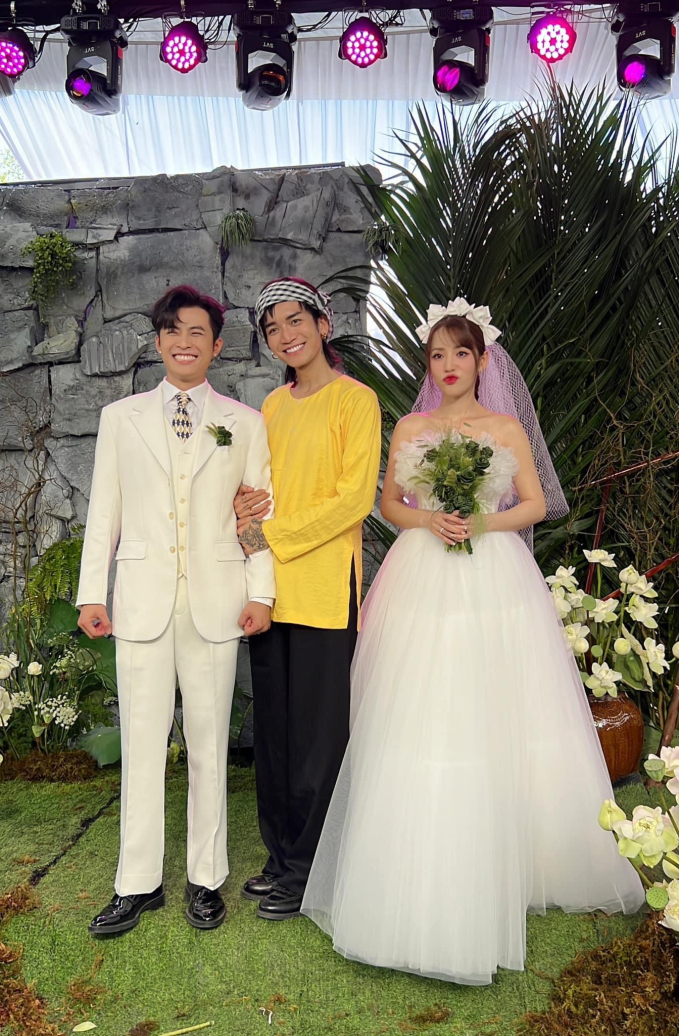 Sao Vbiz quậy bung nóc ở đám cưới Đồng Tháp của Puka: Hoà Minzy đứng bàn DJ, BB Trần - Hải Triều đã lên đồ bà ba!-3