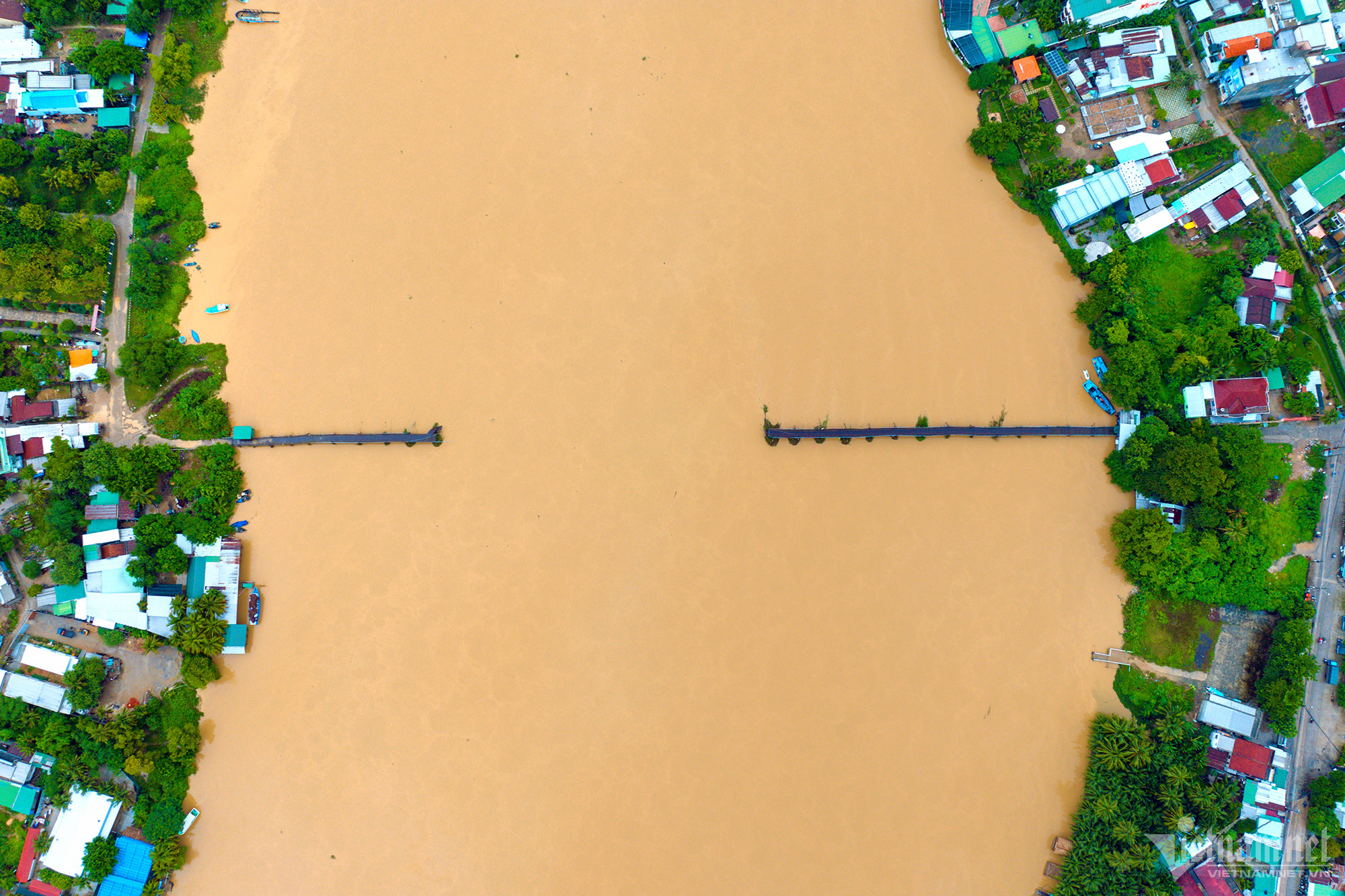 Mưa lớn kèm xả lũ, ngoại thành Nha Trang ngập tứ phía-15