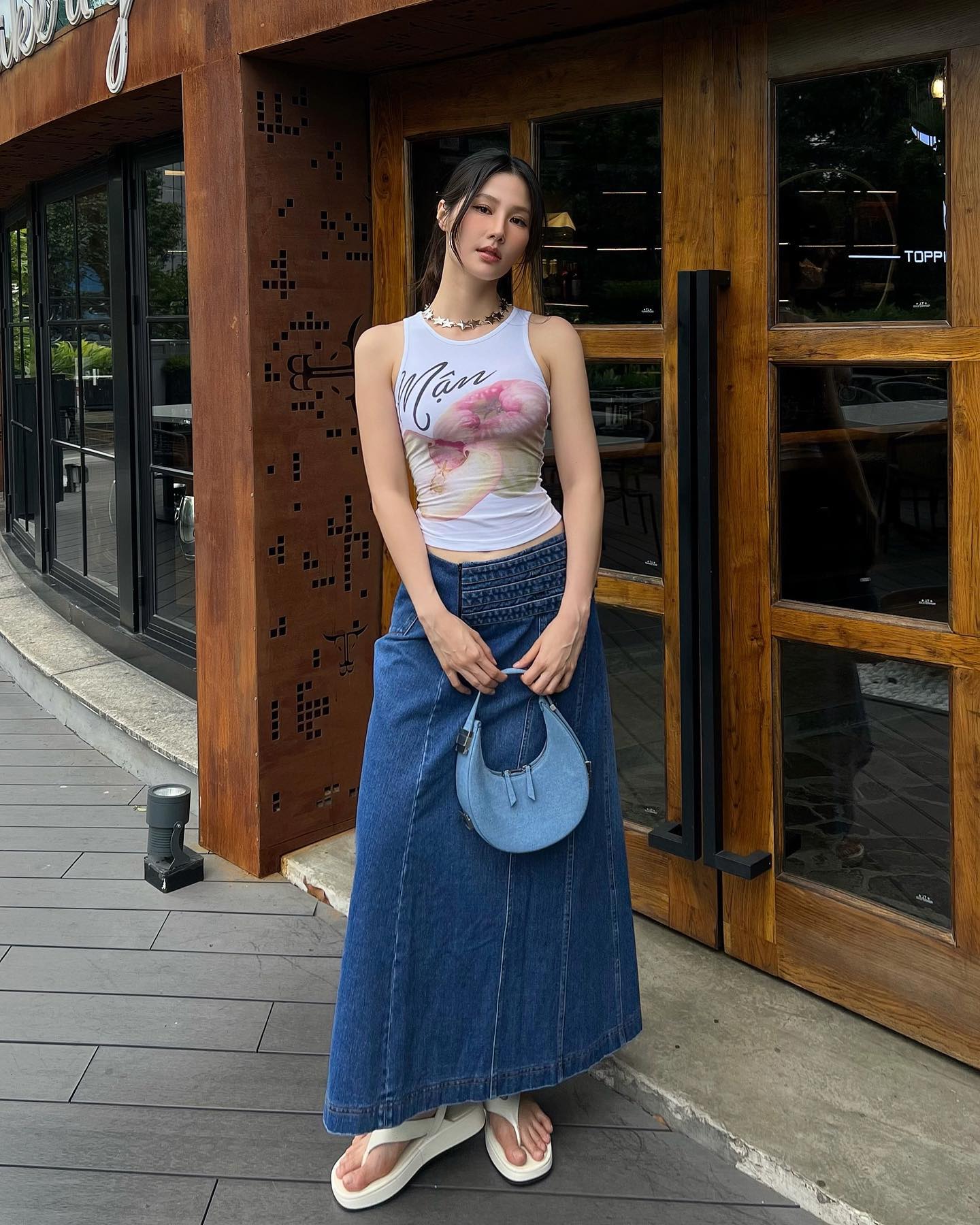 Phong cách dịu dàng của cô dâu tháng 12 Diễm My, ai thích diện đồ nữ tính nên tham khảo-3