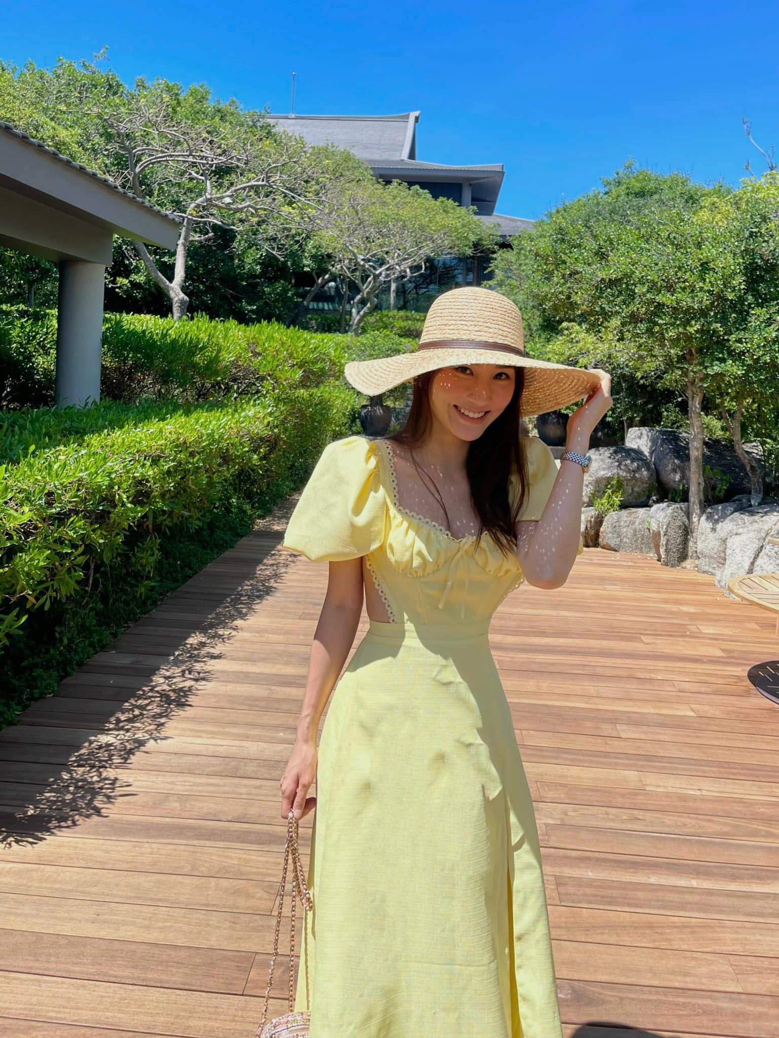 Phong cách dịu dàng của cô dâu tháng 12 Diễm My, ai thích diện đồ nữ tính nên tham khảo-6