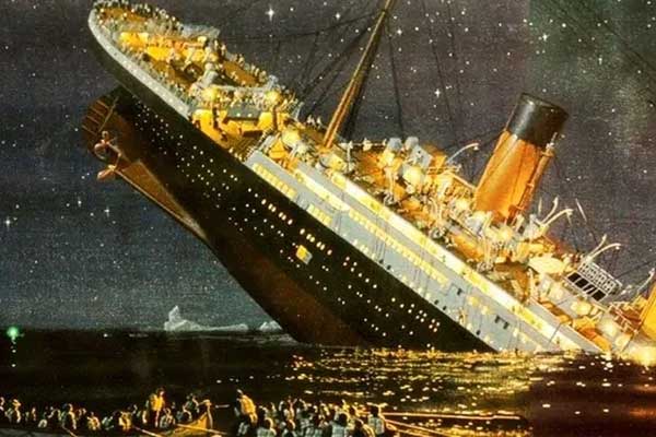 Khách ở khoang hạng nhất trên tàu Titanic trước khi bị đắm được ăn gì?-5