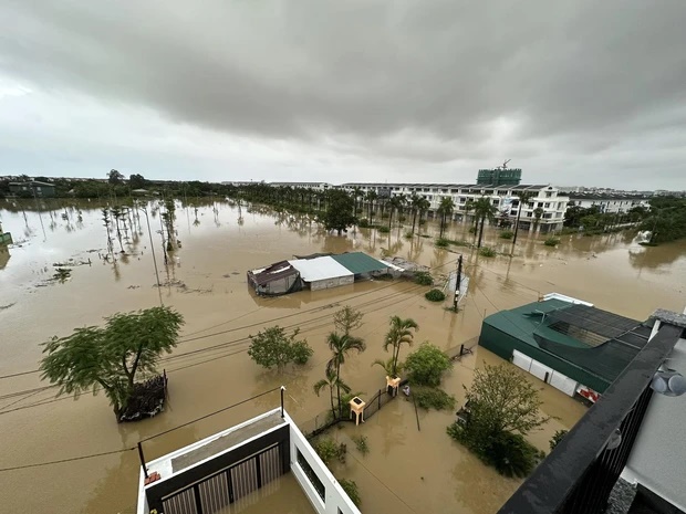 Kinh thành Huế ngập sâu trong đợt mưa lịch sử khiến nhiều người xót xa-1