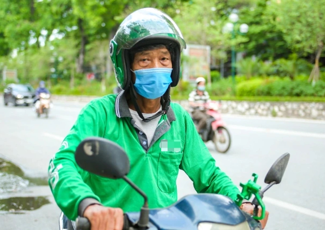 Cử nhân bỏ việc ổn định làm tài xế xe công nghệ 8 năm: Hối hận cũng muộn!-1