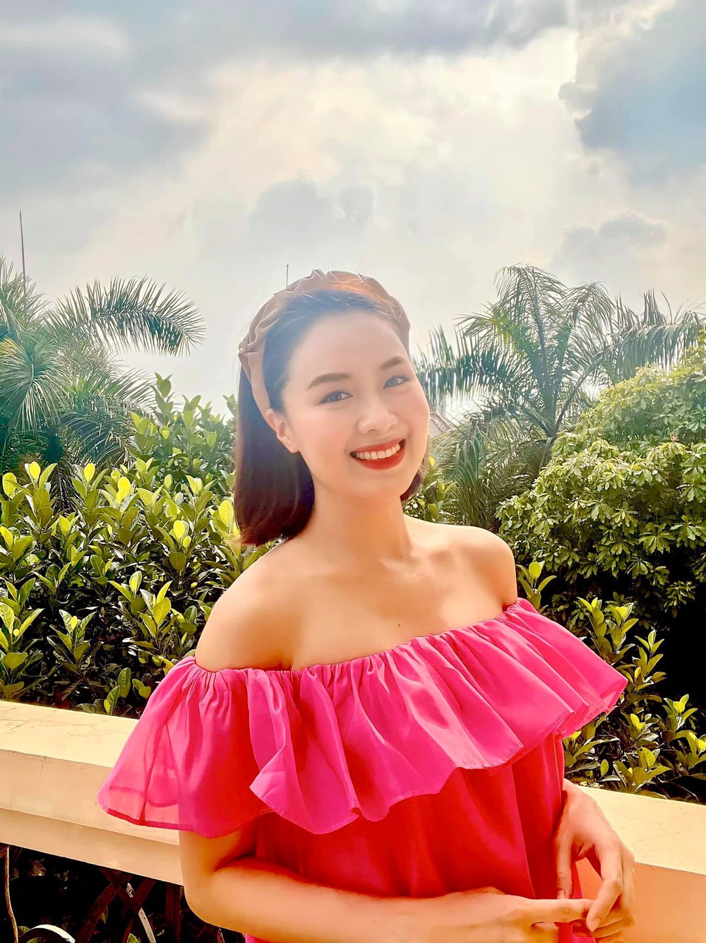 Nữ diễn viên Việt mà nhiều sao nam khao khát được hôn: Giấu kín chồng 15 năm, 40 tuổi vẫn đẹp nuột nà-4