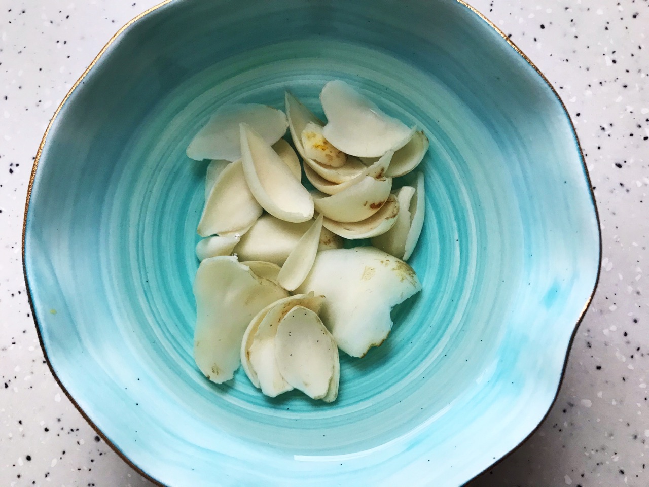 1 món ăn có tác dụng làm đẹp và dưỡng ẩm còn tốt hơn cả đắp mặt nạ, cách làm thì cực dễ-3