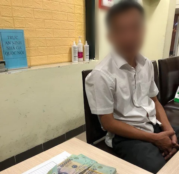 Truy tìm chiếc balô đựng 100 triệu đồng ở sân bay-2